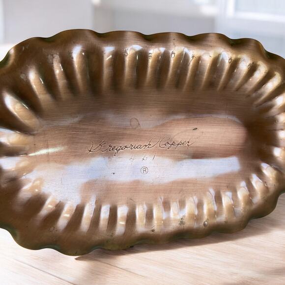 VINTAGE Gregorian Copper Scroll Double Taper MCM Candle Holder w/ Snuffer Decor - Picture 6 of 6